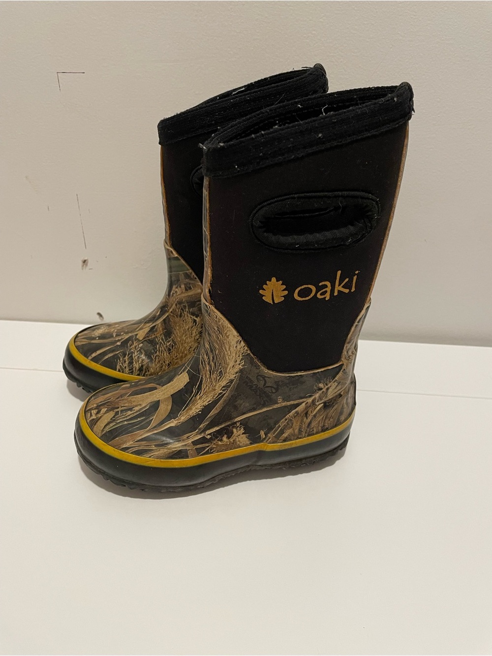 Oaki Brand Toddler Size 6 Black Pull on Style Waterproof Rain Winter Camo Print